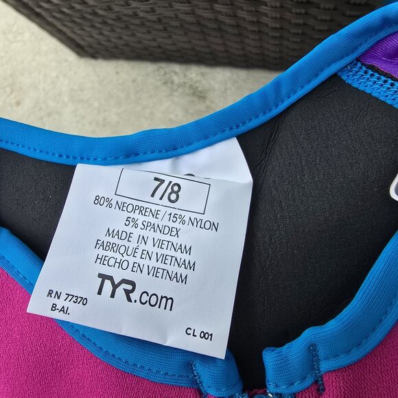 TYR Girls Solid Thermal Swim Suit Zip up Purple Pink Blue Size 7/8 New - Picture 5 of 6